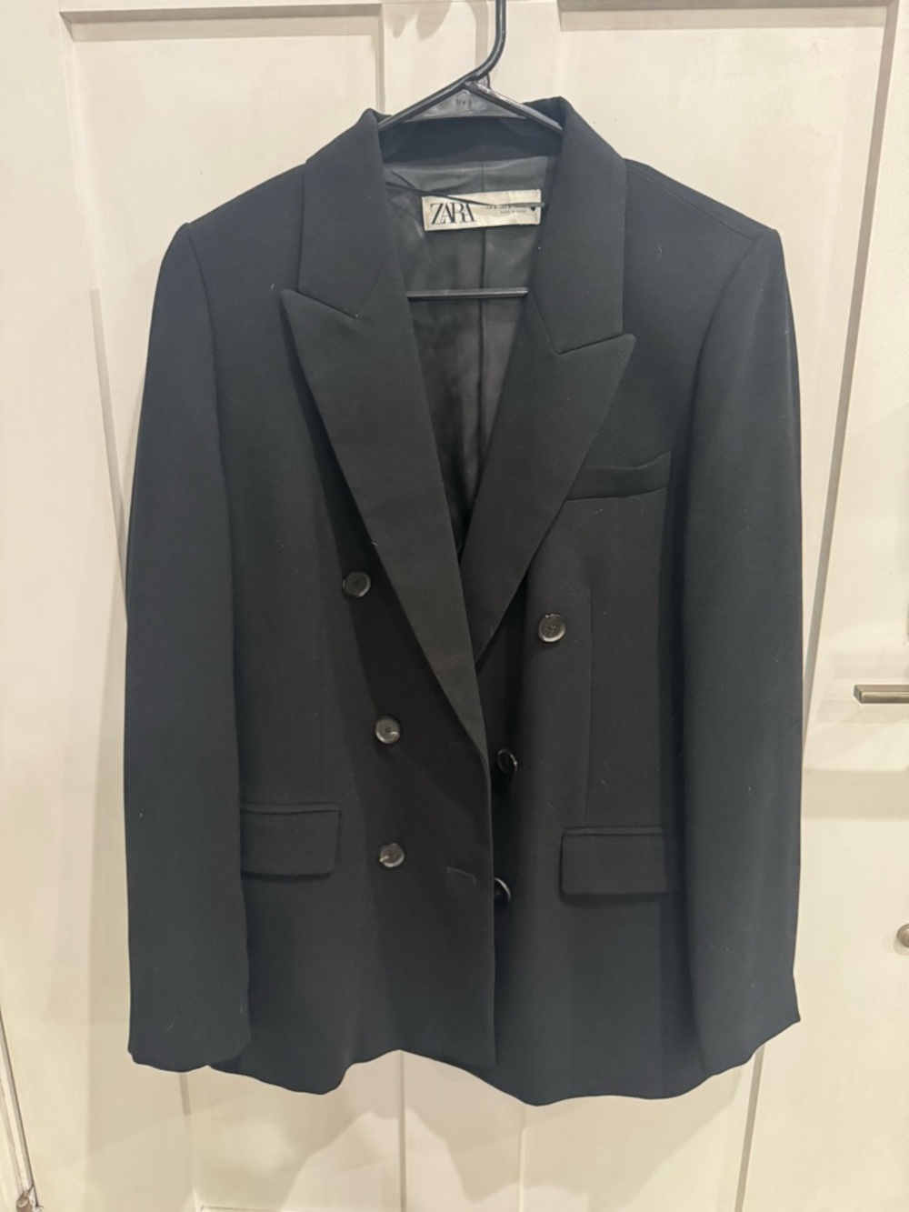ZARA Women’s Black Double-Breasted Peak Lapel Blazer
